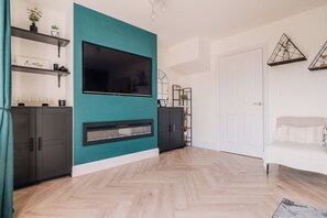 Living area - Beautiful 3 Bedroom Home Near Worcester (Worcester)