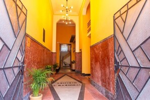 Interior - Modern Superior King Stay with Pool, Steps from Food & Culture (Mérida)