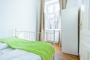 1 Schlafzimmer, Bügeleisen/Bügelbrett, Bettwäsche