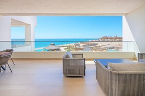2 bedrooms - Beachfront Elegance at Las Palomas (Puerto Peñasco)