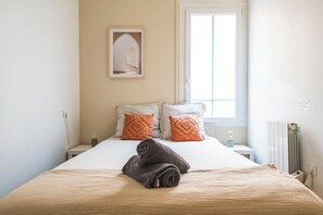 4 makuuhuonetta, silitysrauta/-lauta, Wi-Fi, vuodevaatteet