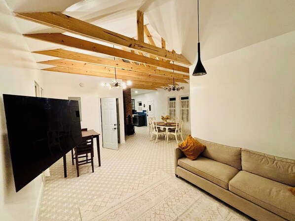 Télévision, espaces bureaux