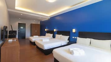 Family Room, Multiple Beds, Non Smoking, Private Bathroom