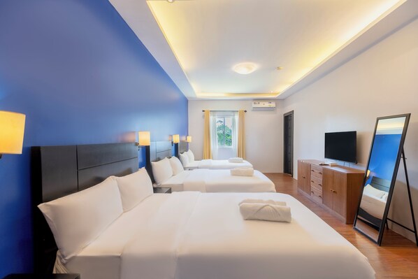 Family Room, Multiple Beds, Non Smoking, Private Bathroom | Laptop workspace, free WiFi