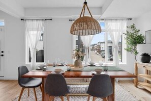 تناول الطعام