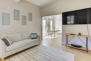 Apartment (1 Bedroom) | Interior