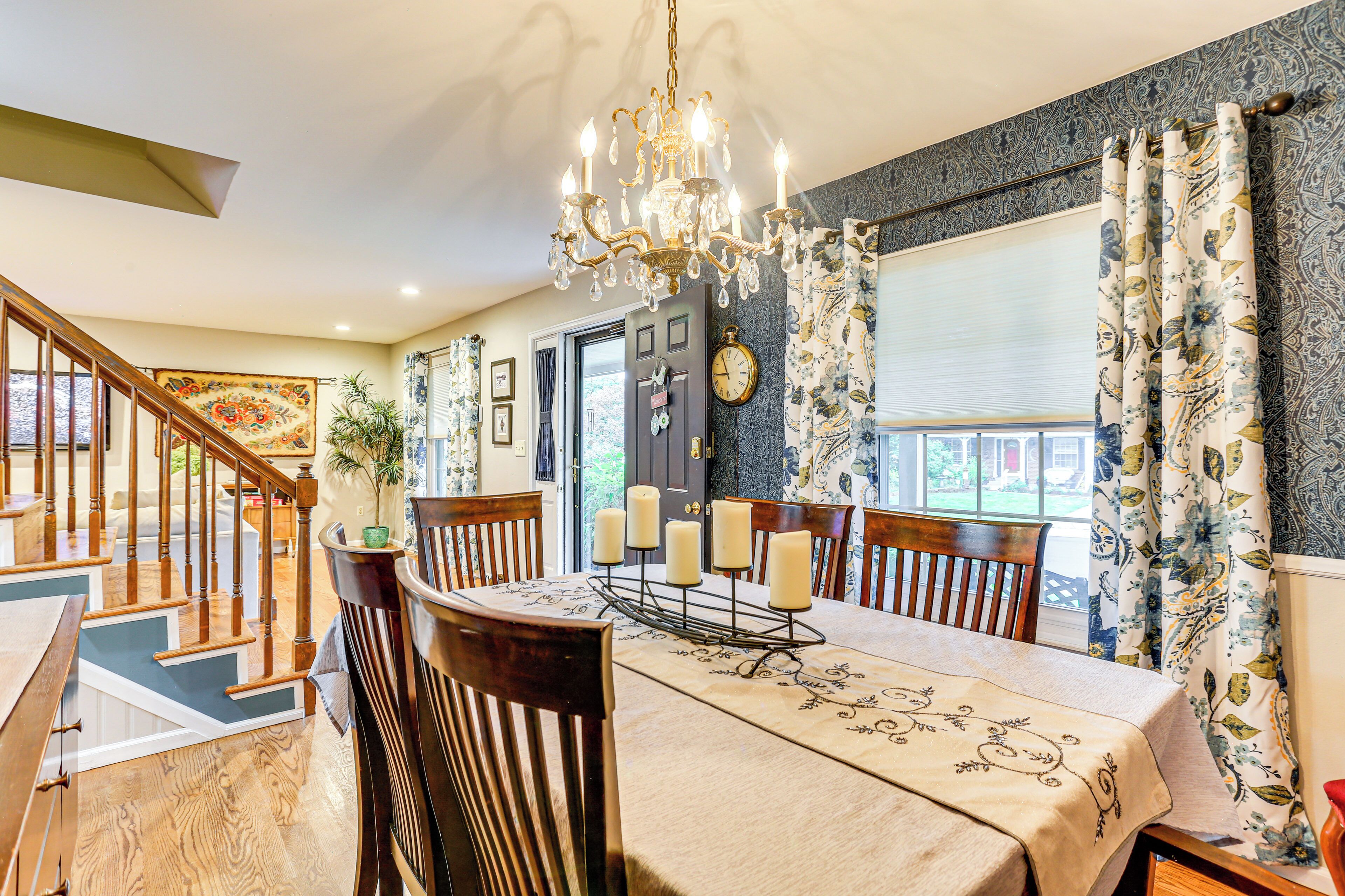 House (5 Bedrooms) | Interior