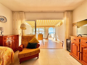 Unclassified image, 5 of 43, button - Belvilla by Oyo Luxury Tropicana Club (Roquetas de Mar)