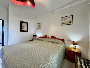 Bungalow | 1 bedroom, individually furnished, bed sheets - Belvilla by Oyo Luxury Tropicana Club (Roquetas de Mar)