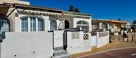 Bungalow | Exterior