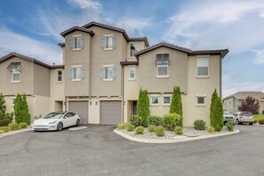 Apartment (2 Bedrooms) | Interior - Home Base w/ Easy 1-80 Access: 4 Mi to Dtwn Reno! (Reno)