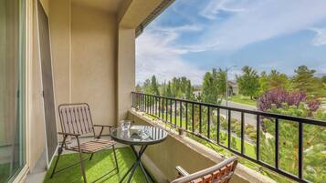 Apartemen (2 Bedrooms) | Bagian depan properti