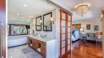 4 bedrooms, iron/ironing board, travel crib, free WiFi