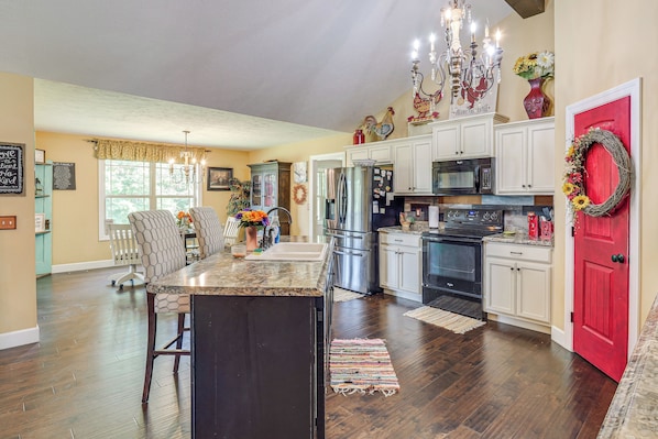 House (4 Bedrooms) | Interior