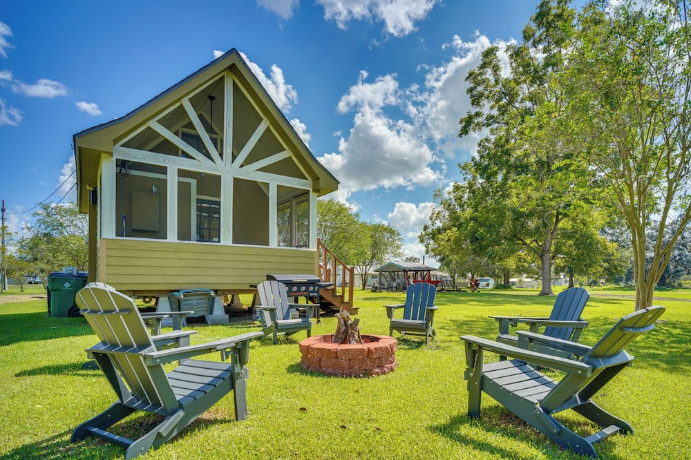 Cozy Couples Retreat w/ Porch on Bayou Teche! - Gajan, LA