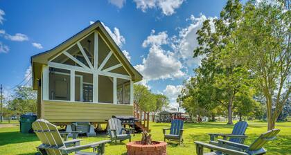 Cozy Couples Retreat w/ Porch on Bayou Teche!