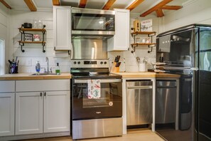 Apartment (0 Bedroom) | Interior