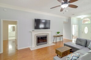 House (4 Bedrooms) | Interior - Dogs Welcome, Fenced Yard: Richmond Retreat! (Richmond)