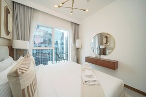 Appartement luxueux, balcon, vue sur la baie | Balcon