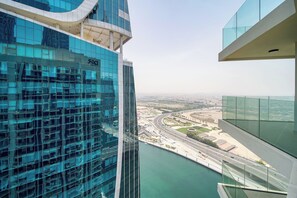 Appartement luxueux, balcon, vue sur la baie | Vue du balcon