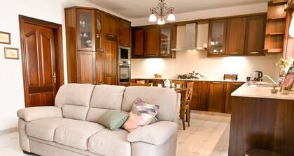 Mediterranean Villa Fabulous 5-bedroom villa in St. Paul's Bay Malta