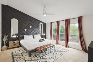 5 bedrooms, WiFi, bed sheets