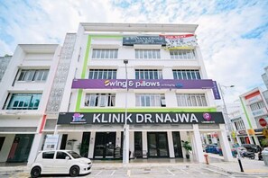 المنشأة من الخارج