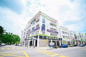 Ảnh chưa phân loại, 3 trong số 6 ảnh, nút