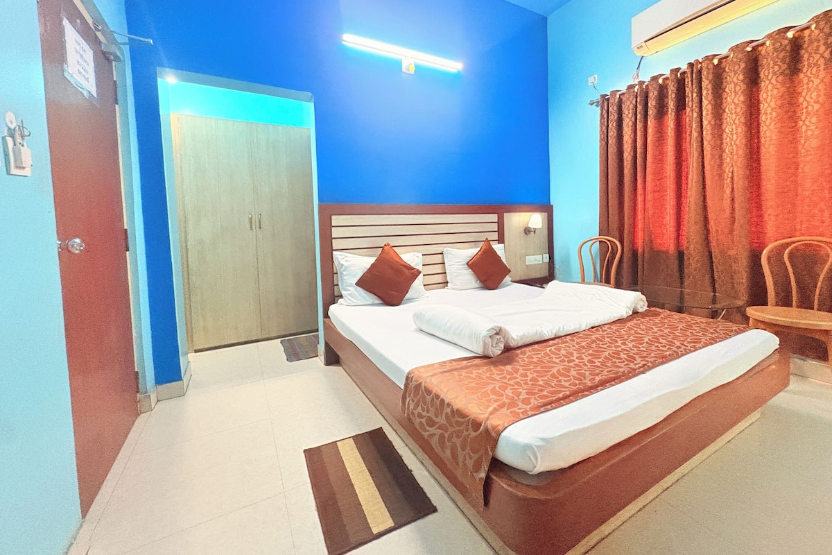Standard Double Room | Free WiFi, bed sheets