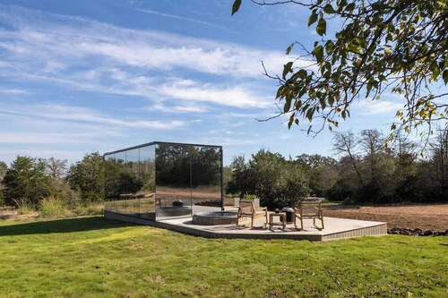 RT Creekside Glass Retreat | Cowboy Pool/Hot Tub