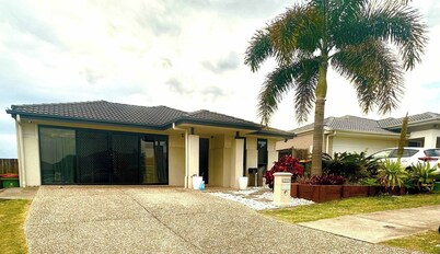 Spacious House in Redbank Plains
