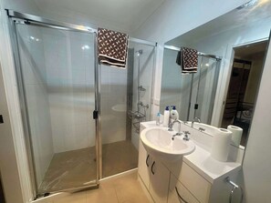 Unclassified image, 5 of 15, button