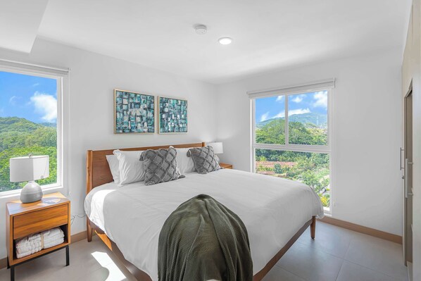 3 bedrooms, iron/ironing board, free WiFi, bed sheets - Contemporary Viva Jaco Residences Suite with Pool (Jacó)