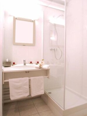Hair dryer, towels, toilet paper