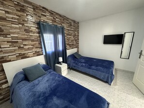 Iron/ironing board, free WiFi, bed sheets - Villa Lito-BBQ, pool and Relax (Haría)