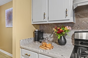 Apartment, 2 Bedrooms | Private kitchen | Fridge, oven, coffee/tea maker, toaster