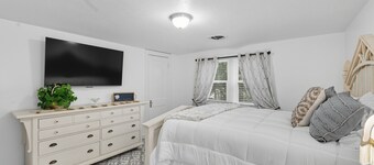 St. Louis Retreat With Game Room & Yard 3 Bedroom Home