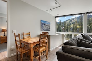 Condo, 2 Bedrooms | Interior - Riverside Retreat 2 Bedroom Condo (Winter Park)