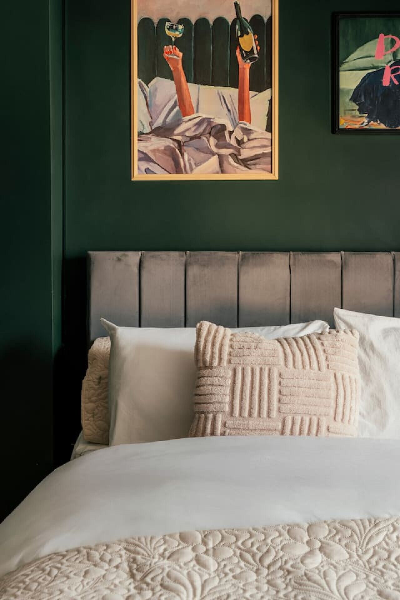 2 عدّة غرف نوم ومكواة/لوح كي وسرير سفر وواي فاي مجانًا