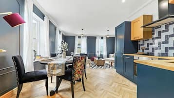 تناول الطعام