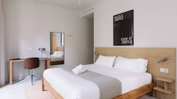 Desk, laptop workspace, free WiFi