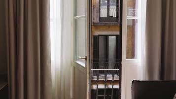 Comfort Double Room, 1 King Bed | Desk, laptop workspace, free WiFi