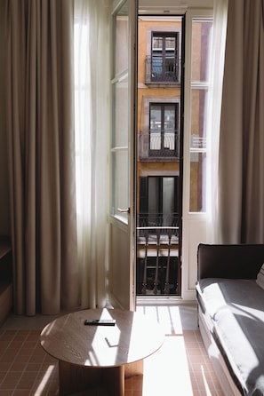 Comfort Double Room, 1 King Bed | Desk, laptop workspace, free WiFi