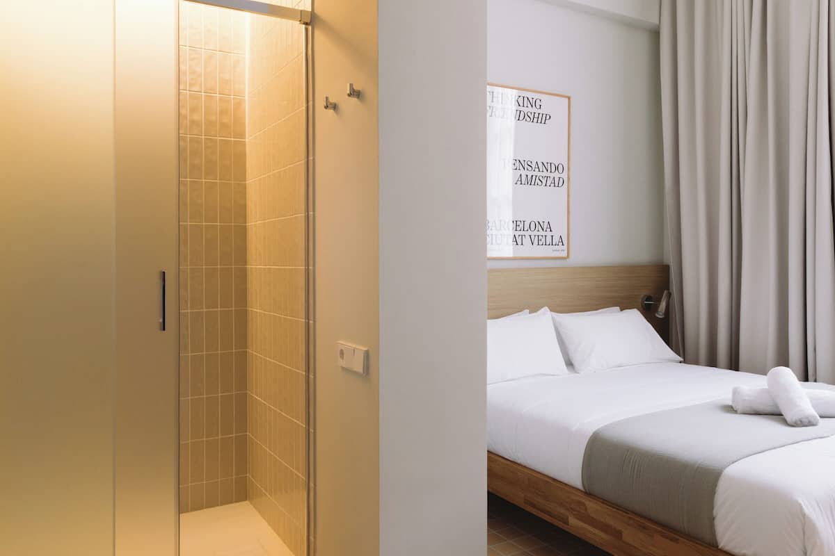 Classic Double Room | Desk, laptop workspace, free WiFi