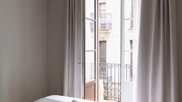 Bureau, espace de travail pour ordinateurs portables
