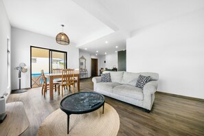 Smart TV, video games, table tennis, computer monitors