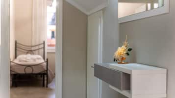 Bügeleisen/Bügelbrett, WLAN, Bettwäsche