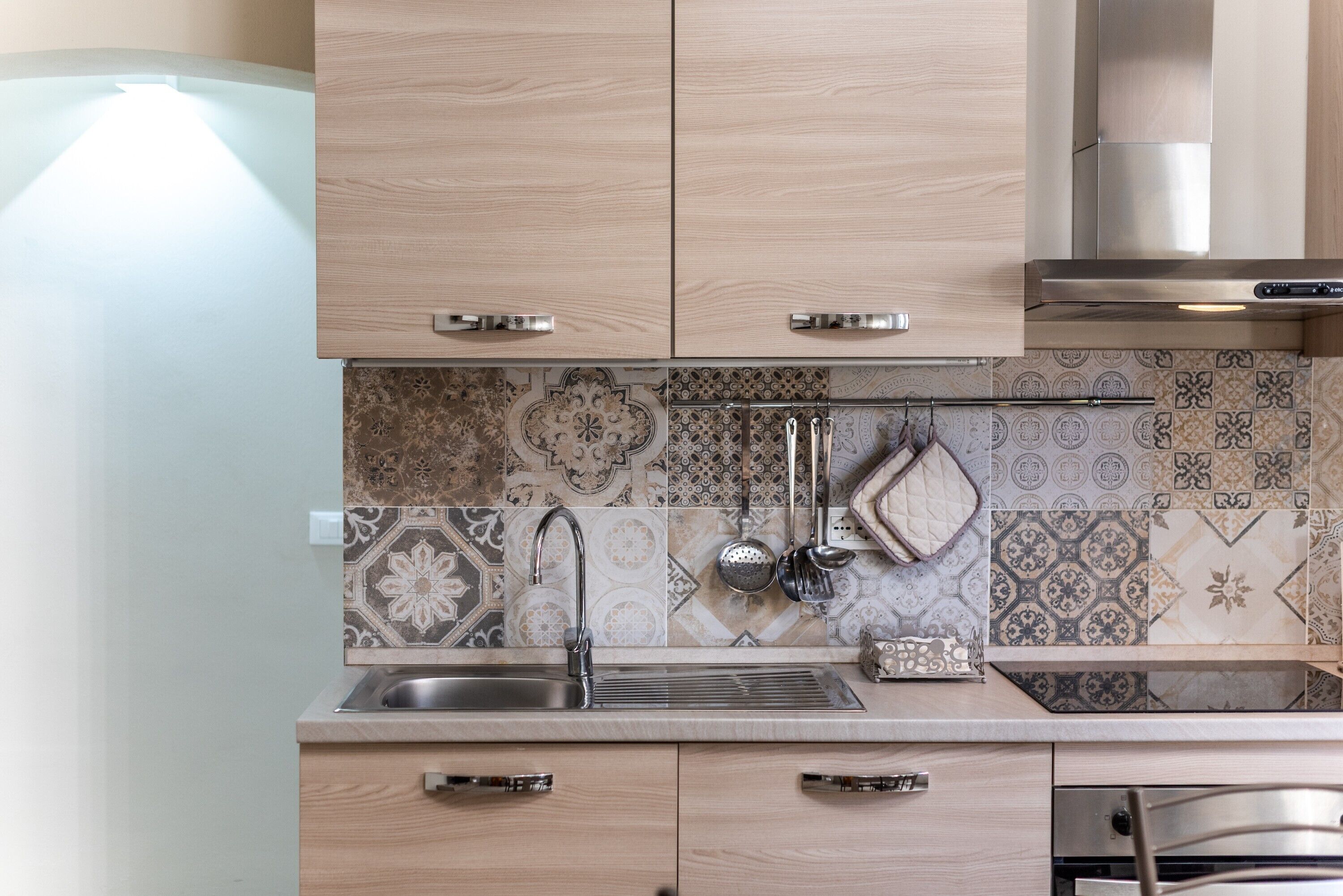 Kühlschrank, Ofen, Herdplatte, Geschirrspüler