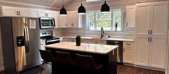 Knott Quite at the lake - 4bd/3ba with Hot Tub