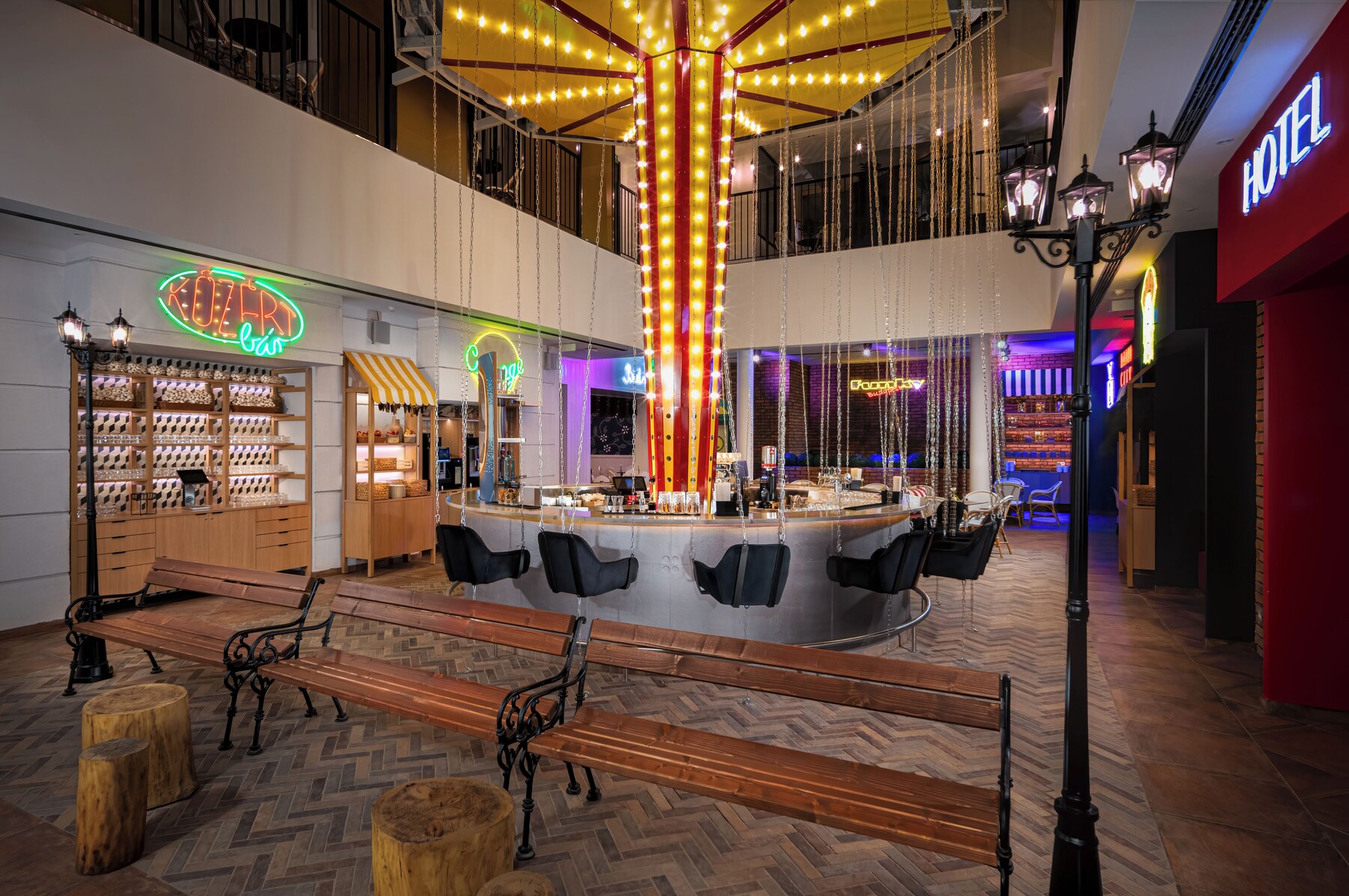 Lobby lounge